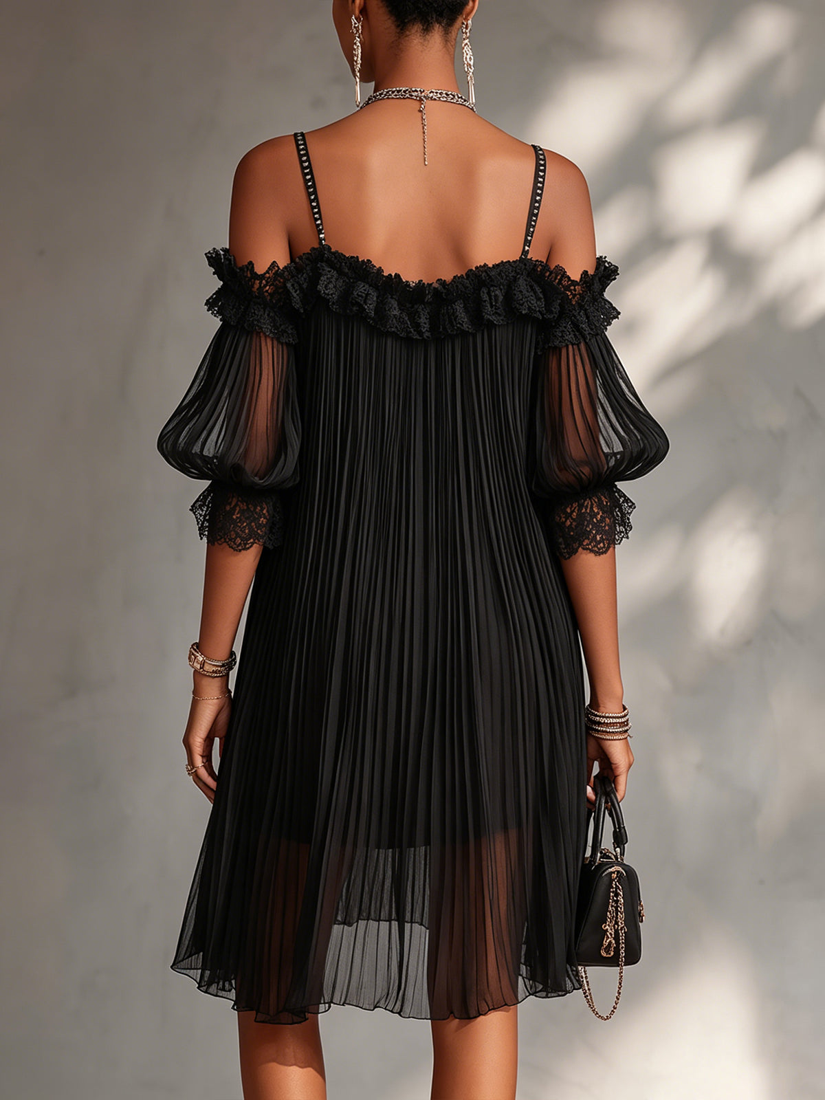 Gala | Minivestido negro Con hombros Descubiertos y Bordes de Encaje