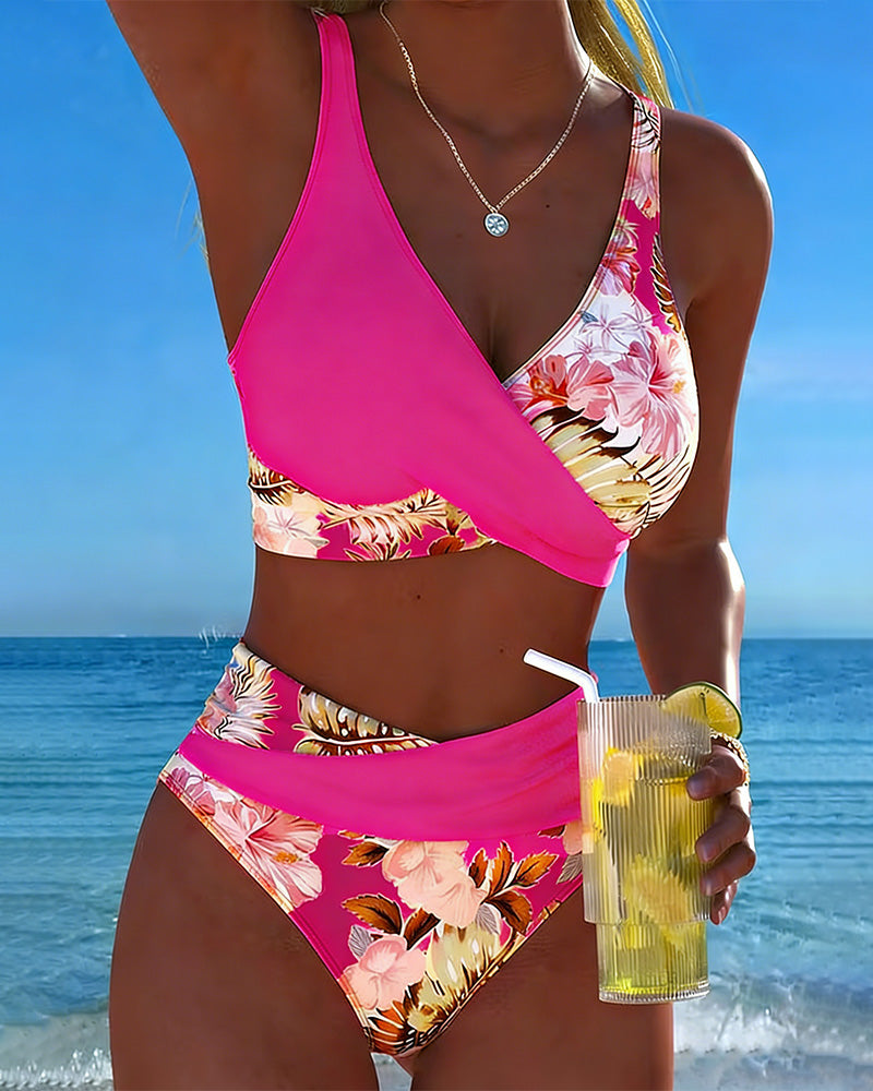 Bikini con estampado floral – estilo fresco y femenino